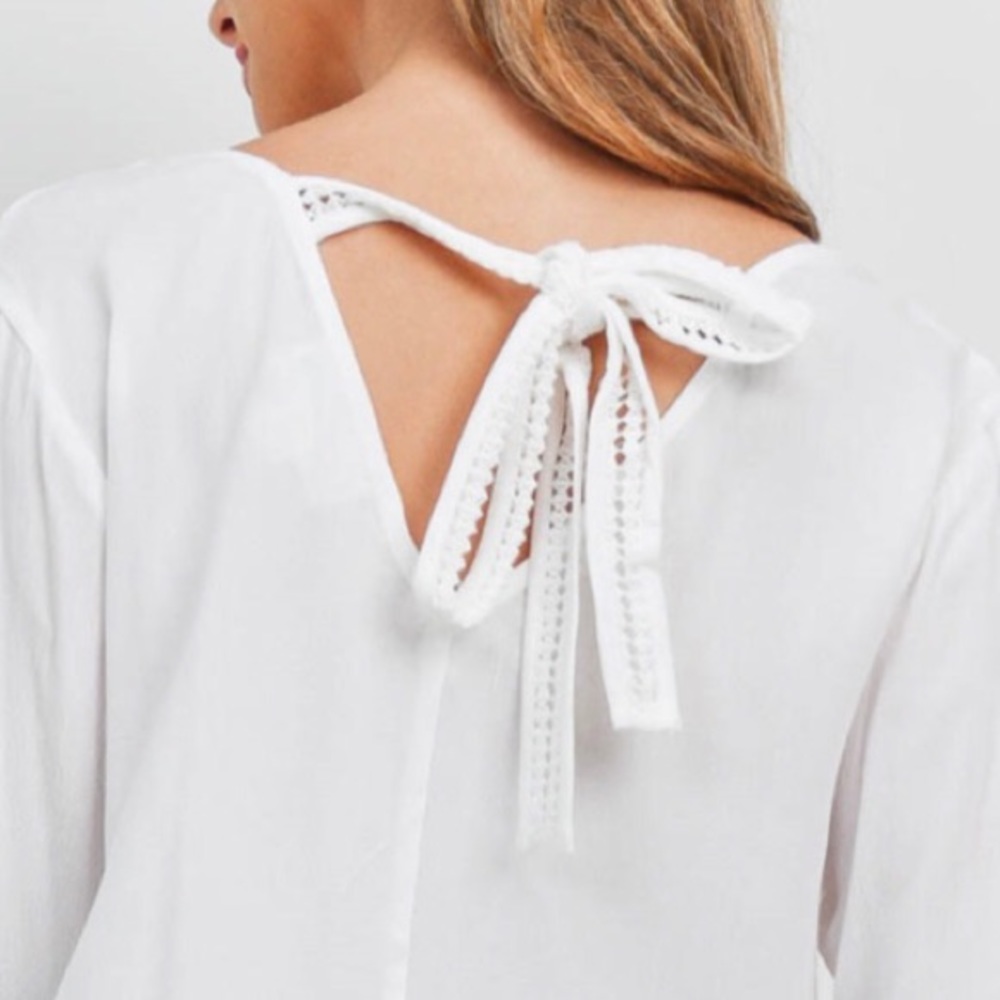 ❌DONATED❌Off White Long Bell Sleeve Oversized V-neck Tie Top - Picture 5 of 17